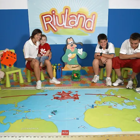ホテル Riu Buena Vista